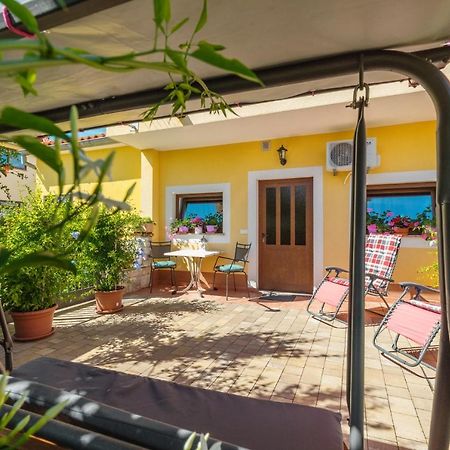 Apartments Basarinka Porec Exterior photo