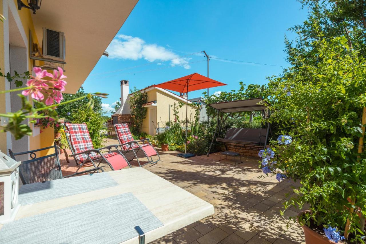 Apartments Basarinka Porec Exterior photo